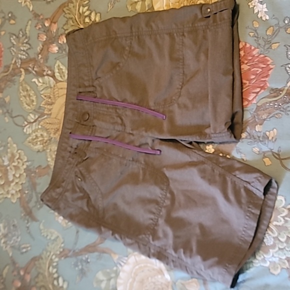 The North Face short, size 4 - Picture 3 of 8